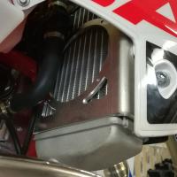 Защита рамки радиатора GasGas EC/XC 250/300 18-20, Rieju MR 300 21-25 P-Tech RKK008