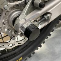Защита гайки 30мм заднего колеса KTM/HQV/GG 2024